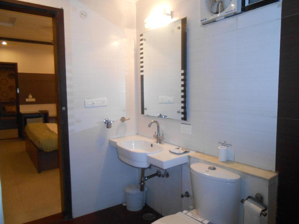 Hotel Crystal Retreat Agra  Bilik gambar